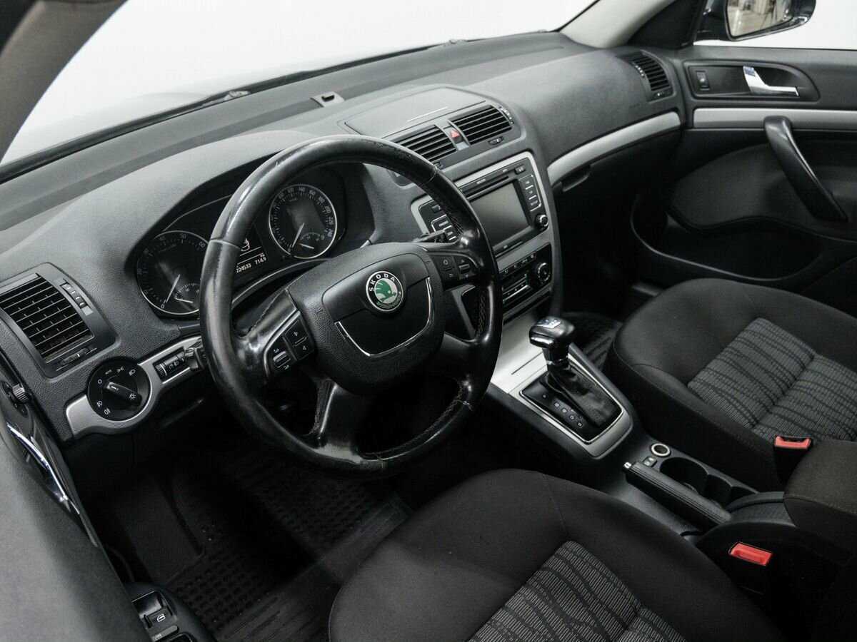 Купить Skoda Octavia с пробегом. Фото: #12