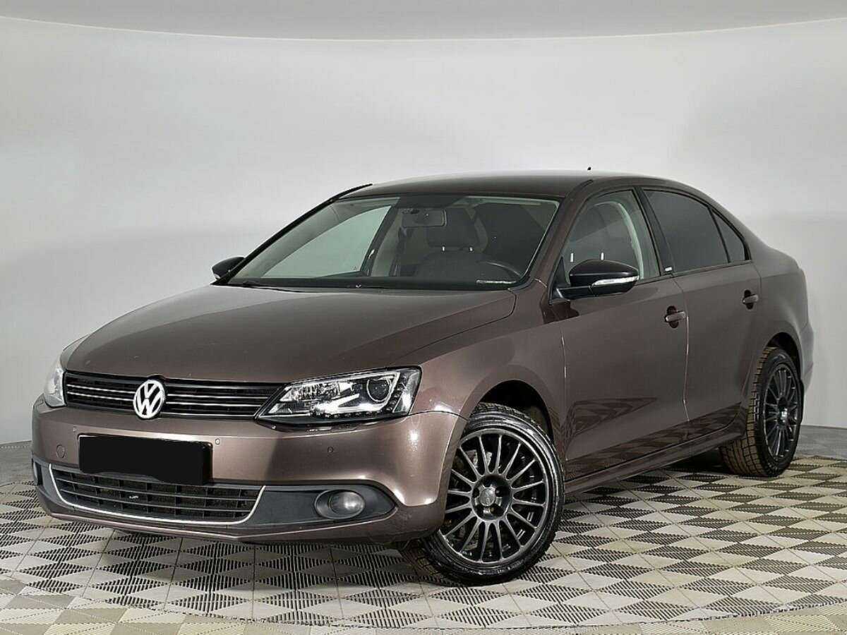 Купить Volkswagen Jetta с пробегом. Посмотреть фото