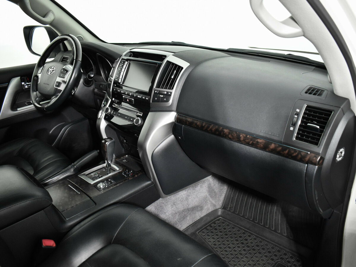 Купить Toyota Land Cruiser с пробегом. Фото: #12