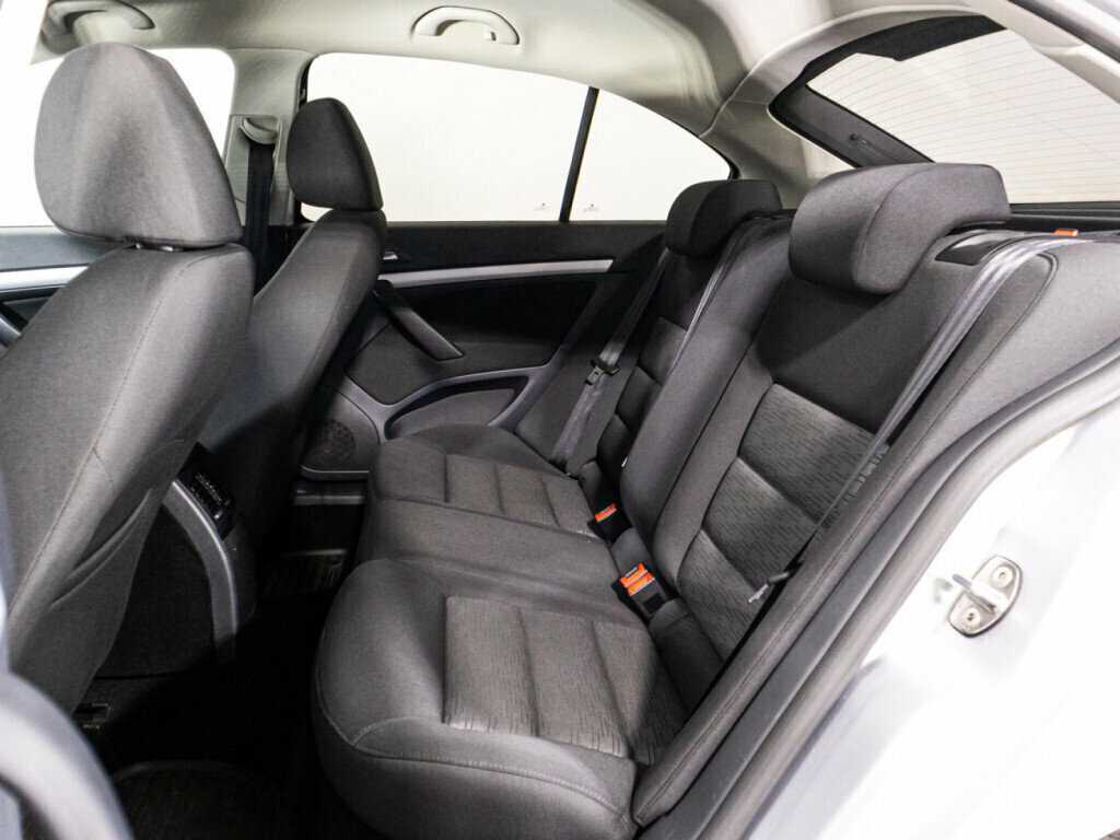 Купить Skoda Octavia с пробегом. Фото: #9