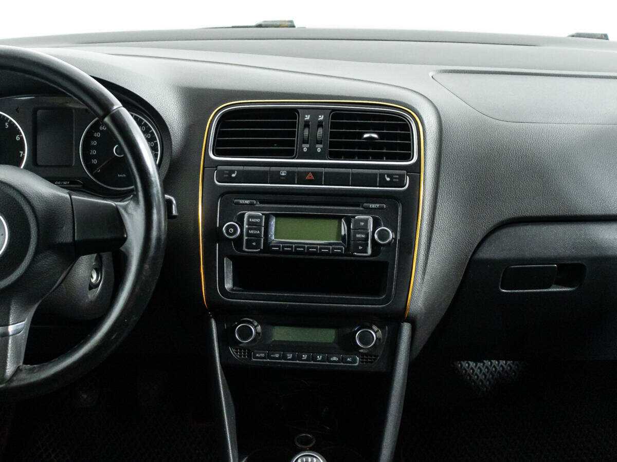 Купить Volkswagen Polo с пробегом. Фото: #13