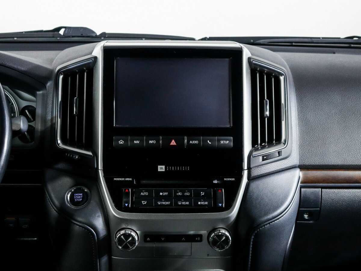Купить Toyota Land Cruiser с пробегом. Фото: #12