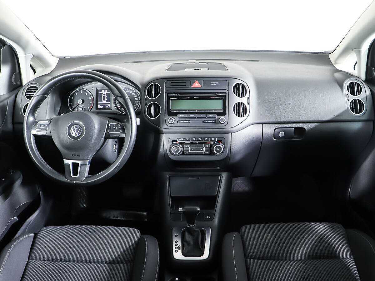Купить Volkswagen Golf Plus с пробегом. Фото: #10