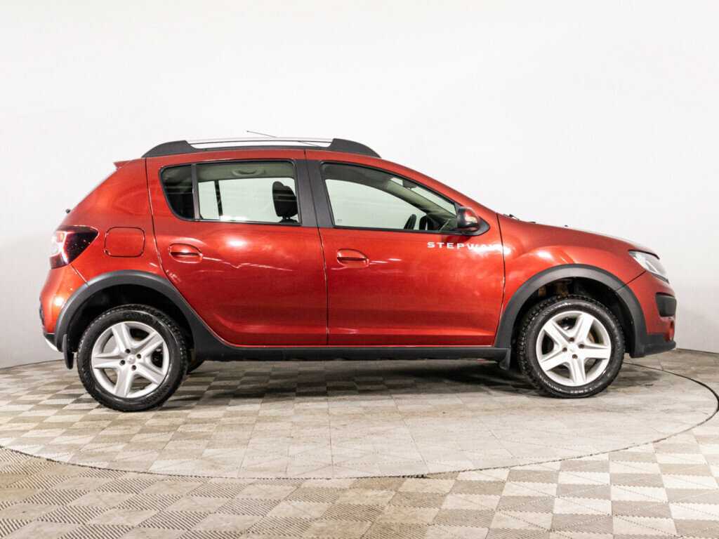 Купить Renault Sandero с пробегом. Фото: #3