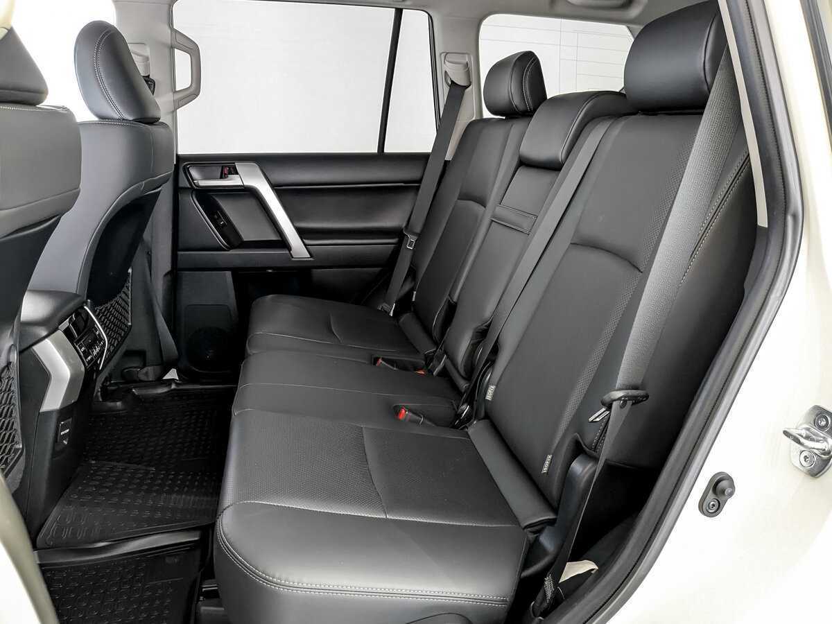 Купить Toyota Land Cruiser Prado с пробегом. Фото: #11