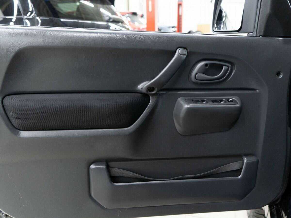 Купить Suzuki Jimny с пробегом. Фото: #11