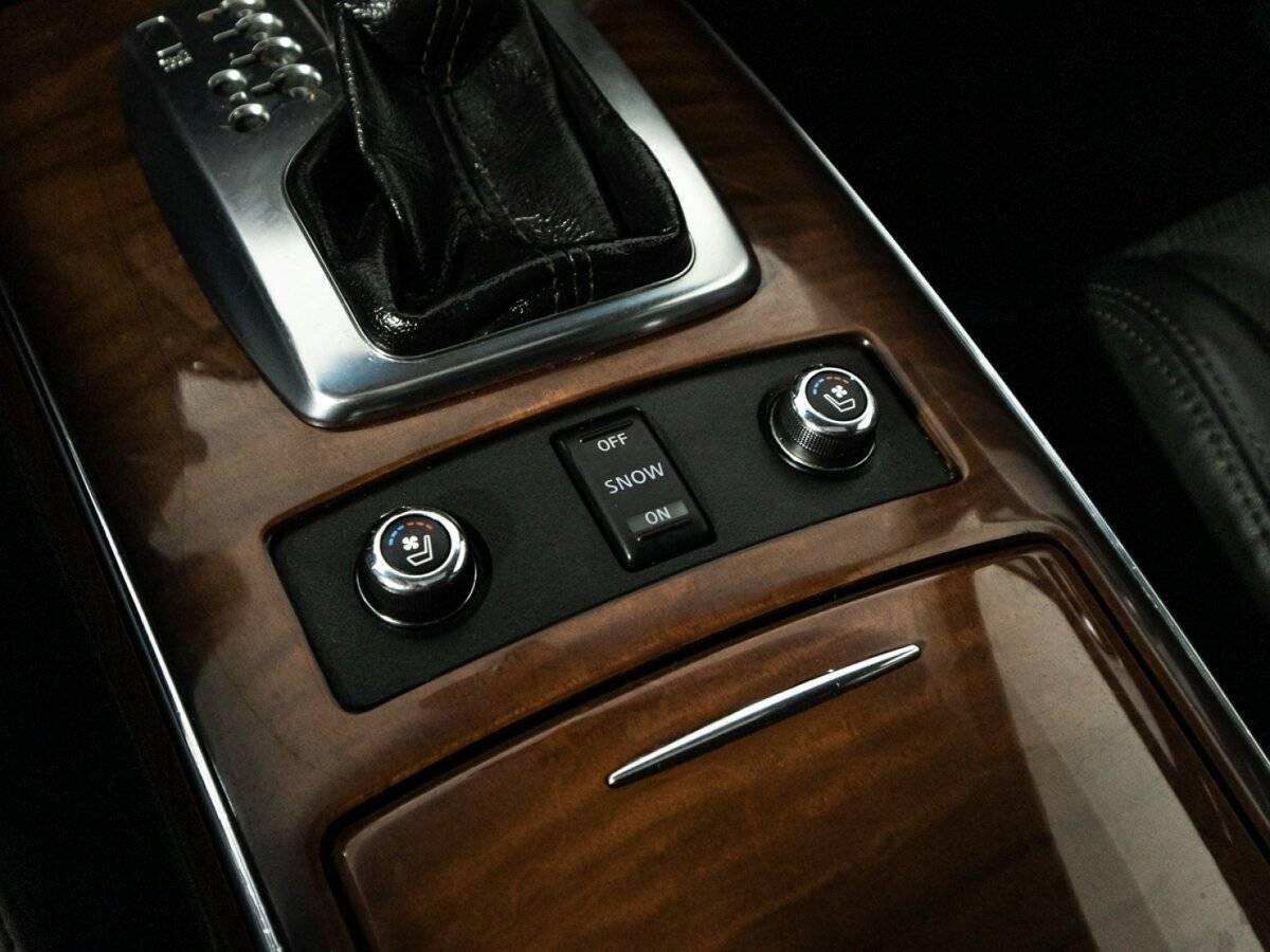 Купить Infiniti QX70 с пробегом. Фото: #24