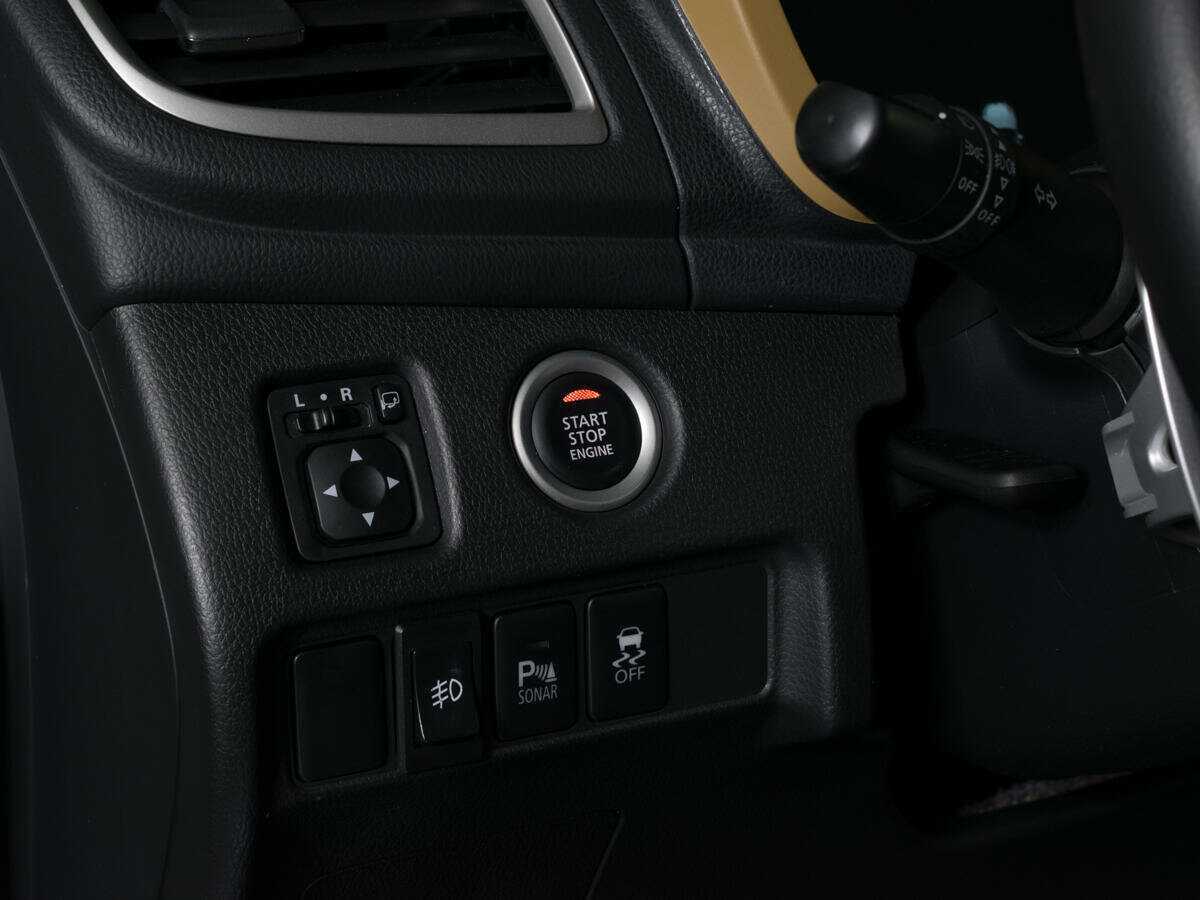 Купить Mitsubishi Montero Sport с пробегом. Фото: #16