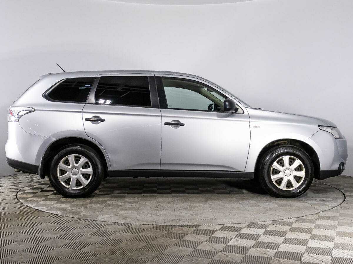 Купить Mitsubishi Outlander с пробегом. Фото: #3