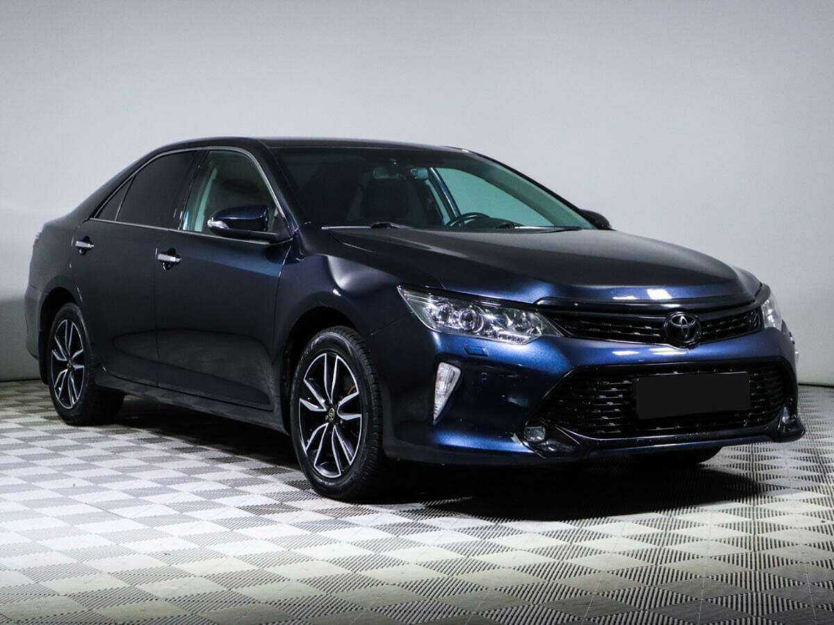 Купить Toyota Camry с пробегом. Фото: #2