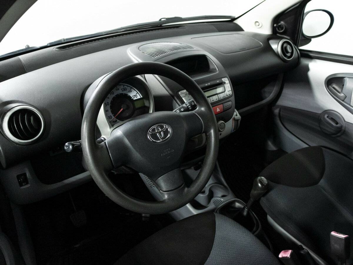 Купить Toyota Aygo с пробегом. Фото: #10