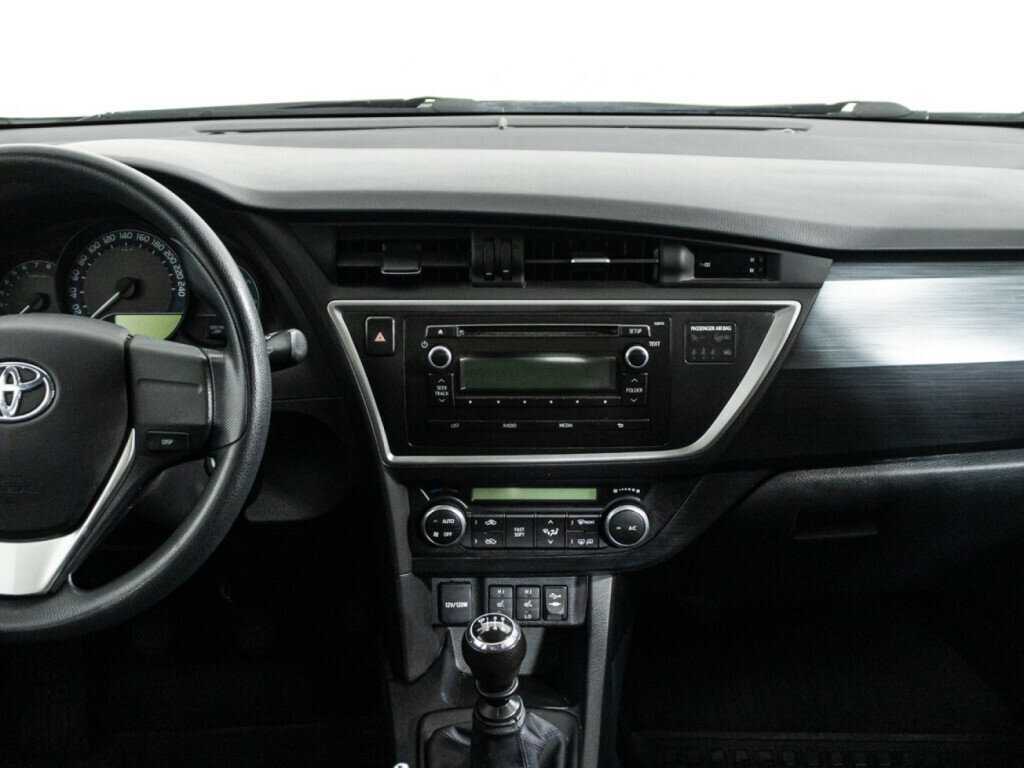 Купить Toyota Auris с пробегом. Фото: #13