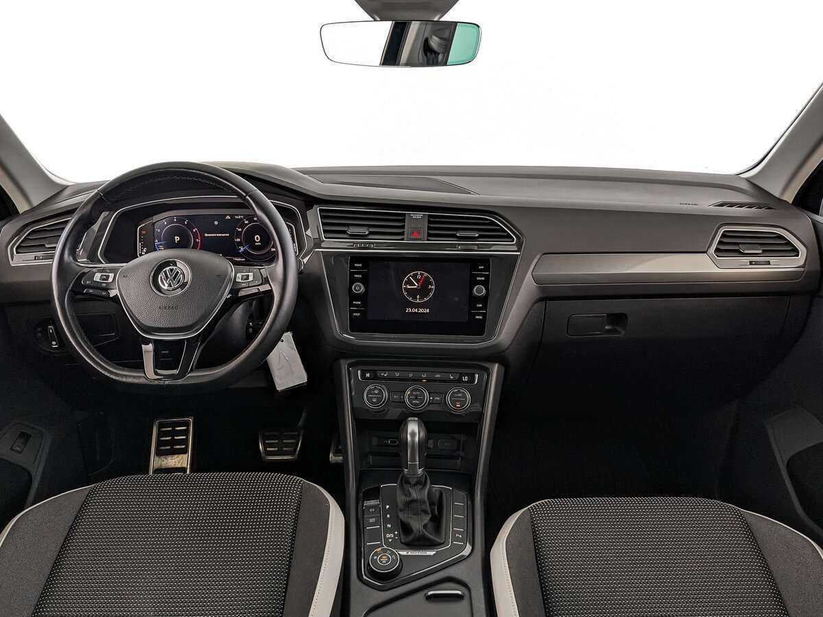 Купить Volkswagen Tiguan с пробегом. Фото: #12