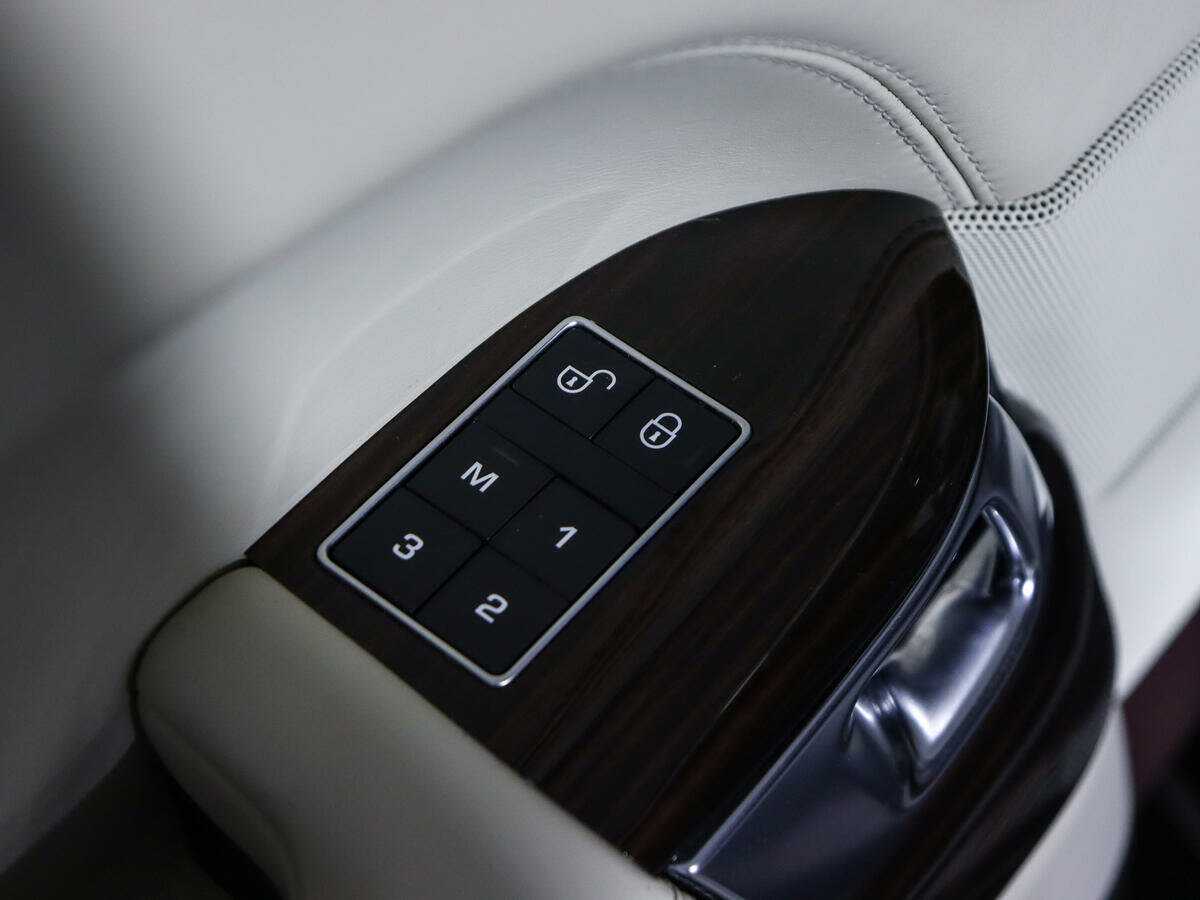 Купить Land Rover Range Rover с пробегом. Фото: #25