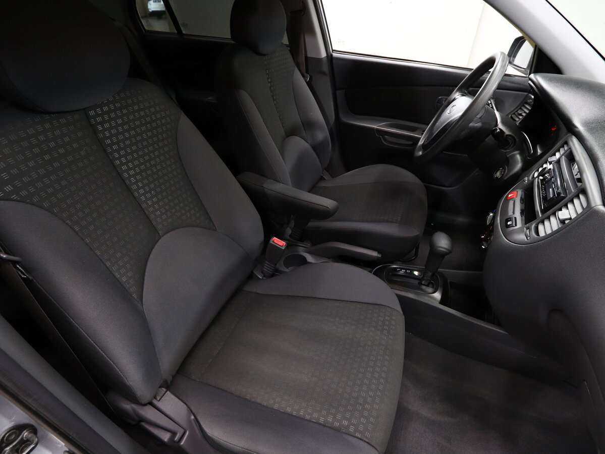 Купить Kia Rio с пробегом. Фото: #5