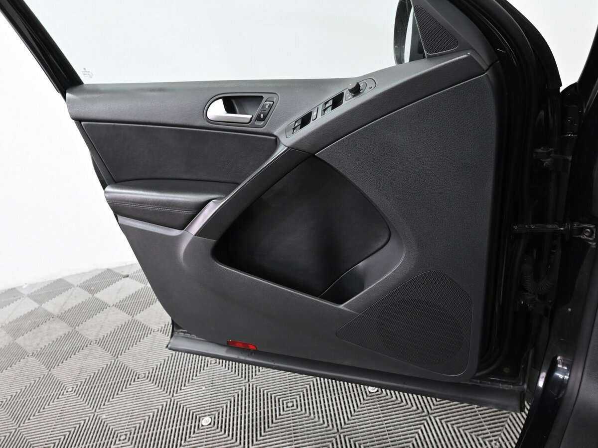Купить Volkswagen Tiguan с пробегом. Фото: #6