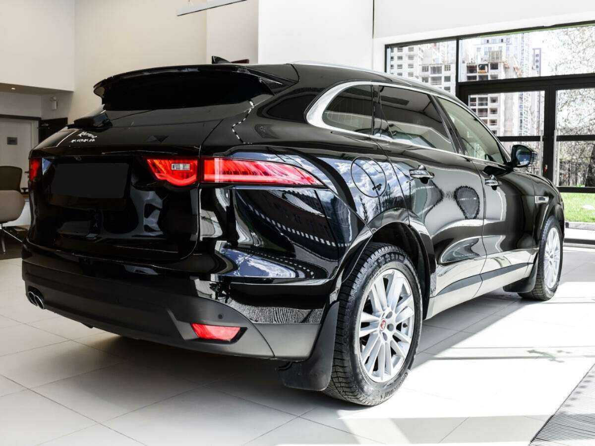 Купить Jaguar F-Pace с пробегом. Фото: #3