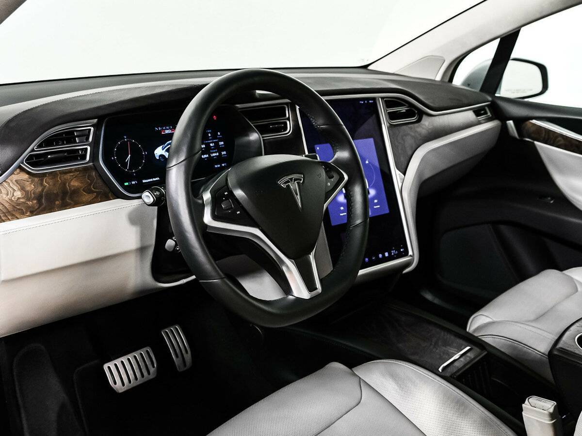 Купить Tesla Model X с пробегом. Фото: #11