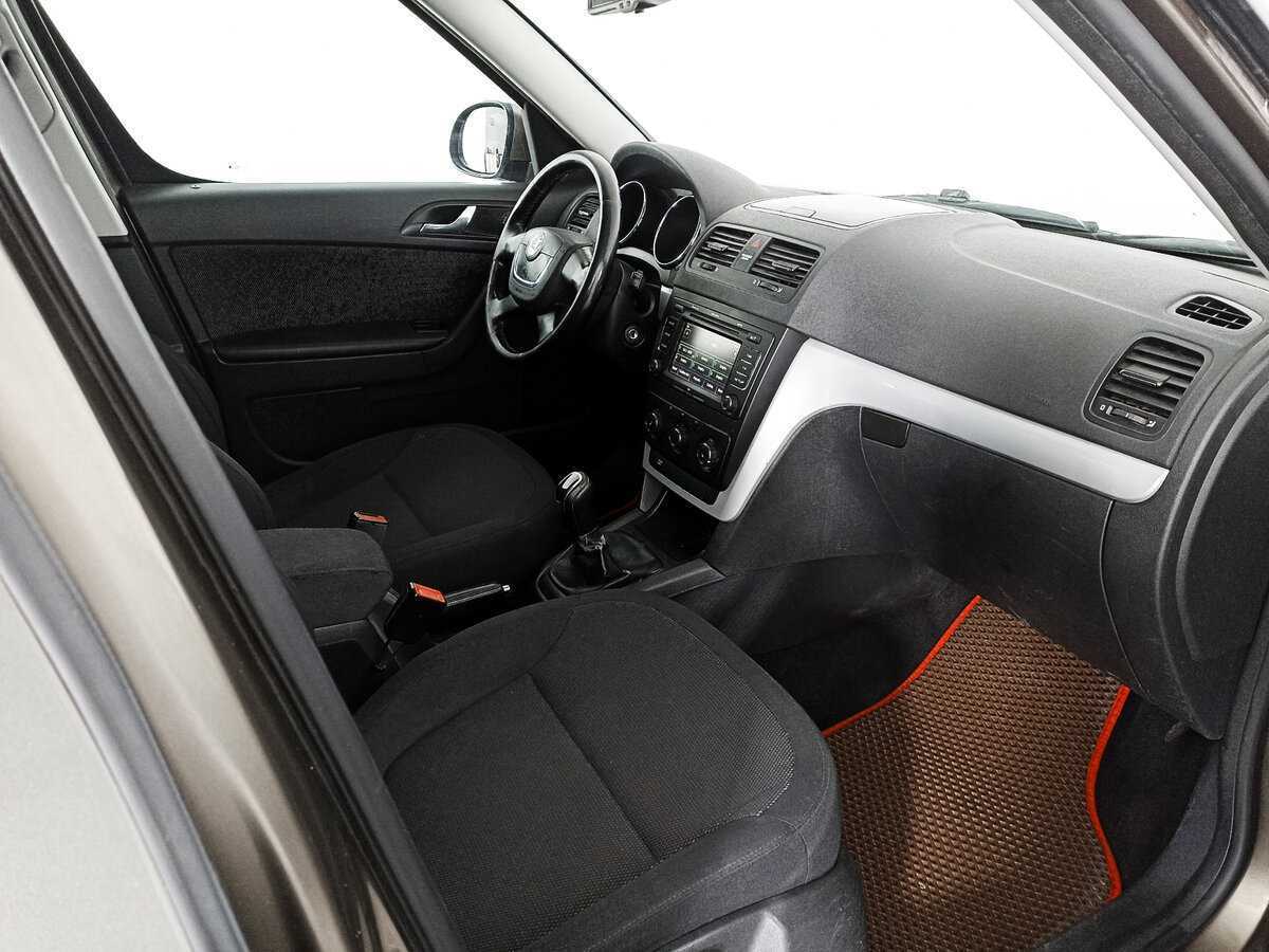 Купить Skoda Yeti с пробегом. Фото: #6