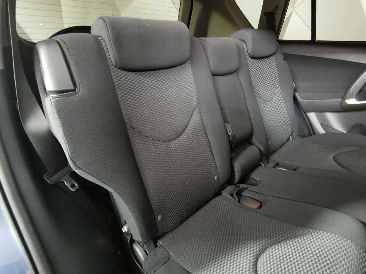 Купить Toyota RAV4 с пробегом. Фото: #12