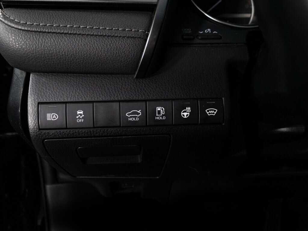 Купить Toyota Camry с пробегом. Фото: #19