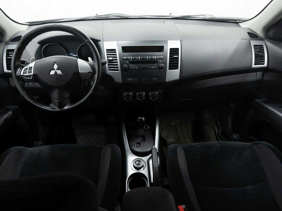 Купить Mitsubishi Outlander с пробегом. Фото: #12