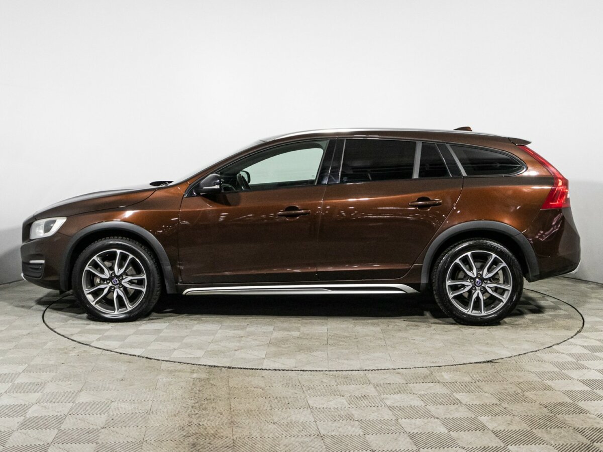 Купить Volvo V60 Cross Country с пробегом. Фото: #7
