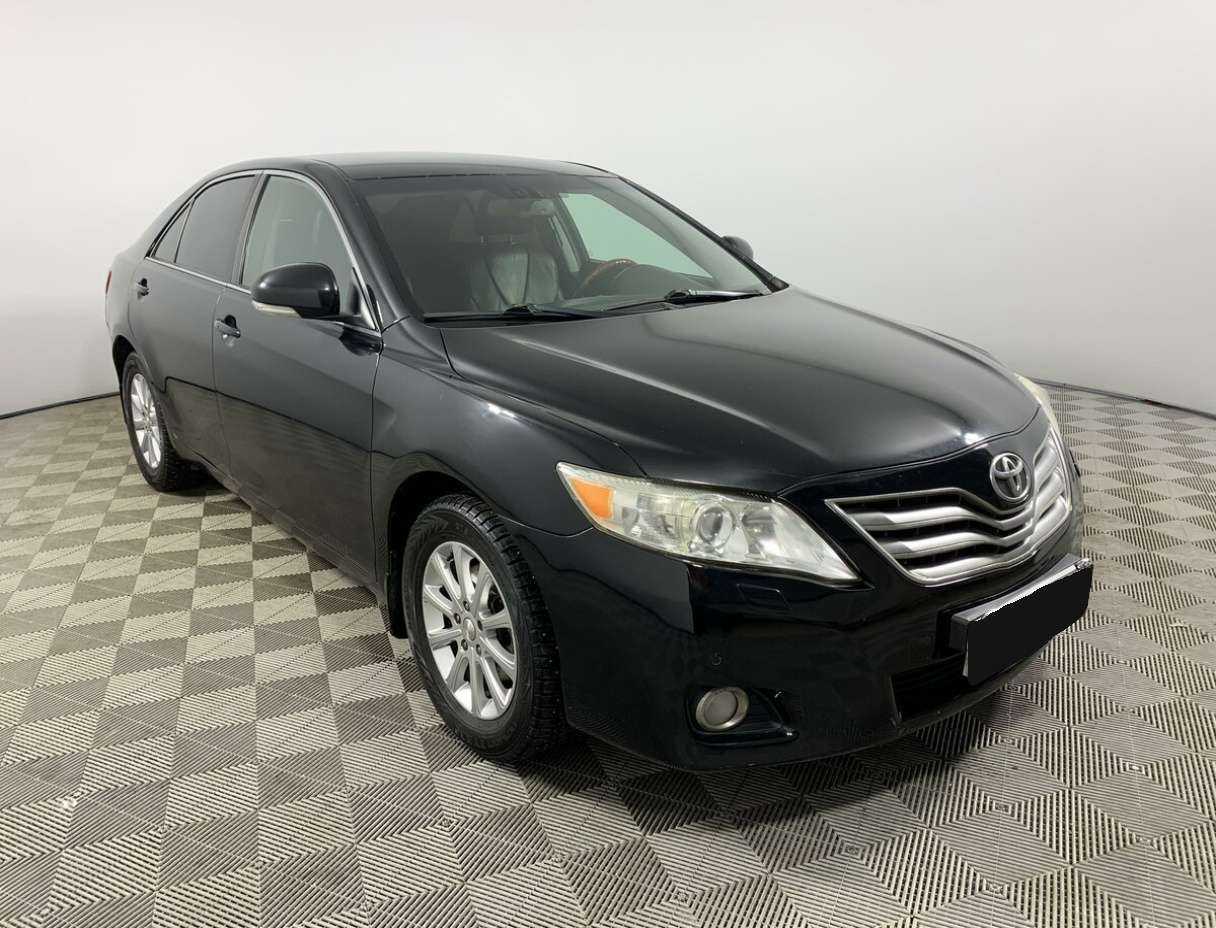 Купить Toyota Camry с пробегом. Фото: #1