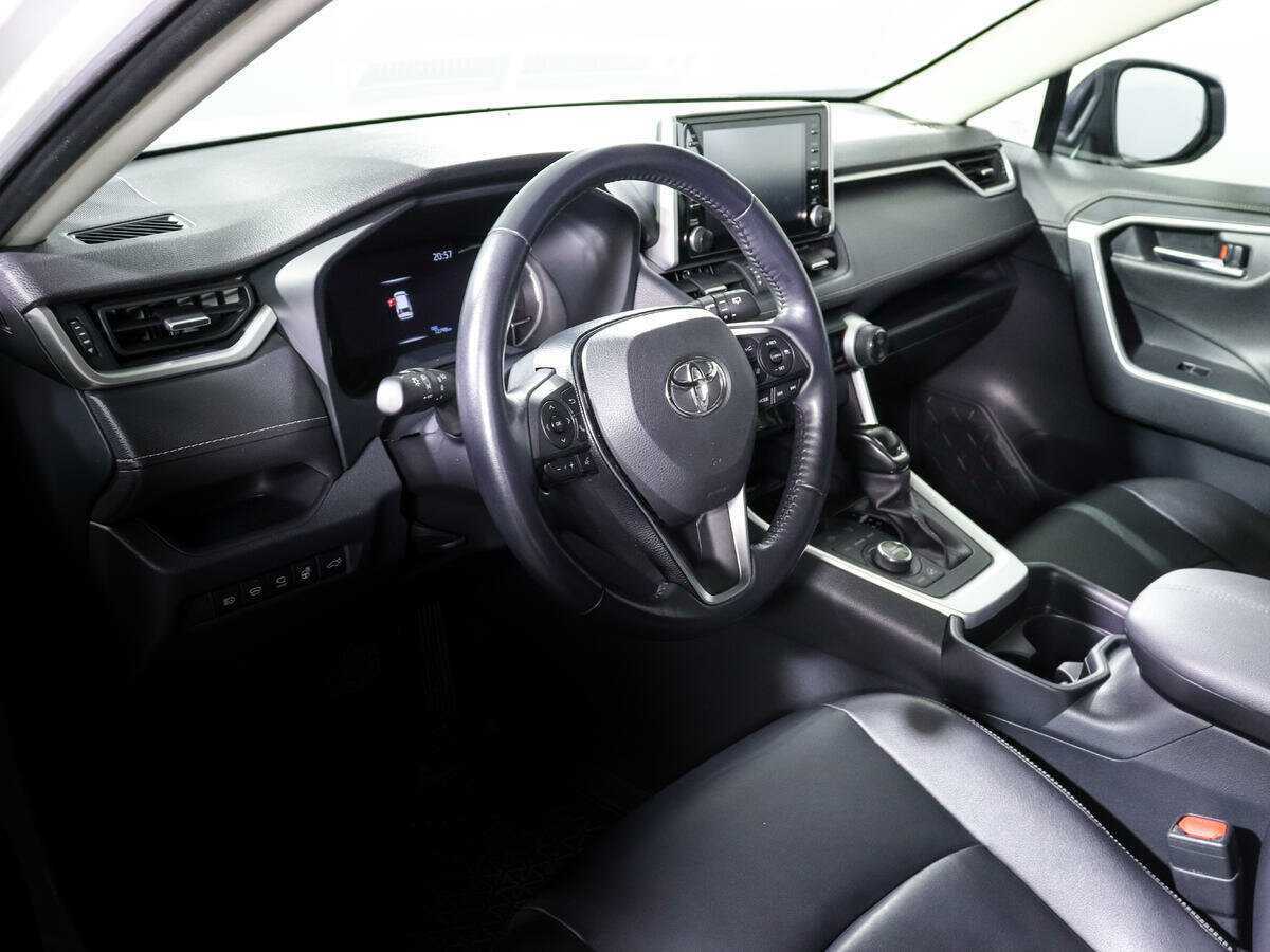 Купить Toyota RAV4 с пробегом. Фото: #11
