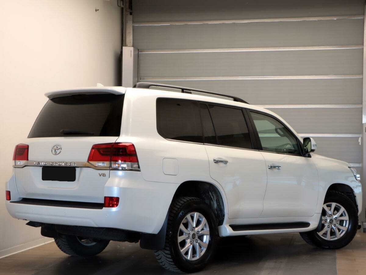 Купить Toyota Land Cruiser с пробегом. Фото: #3