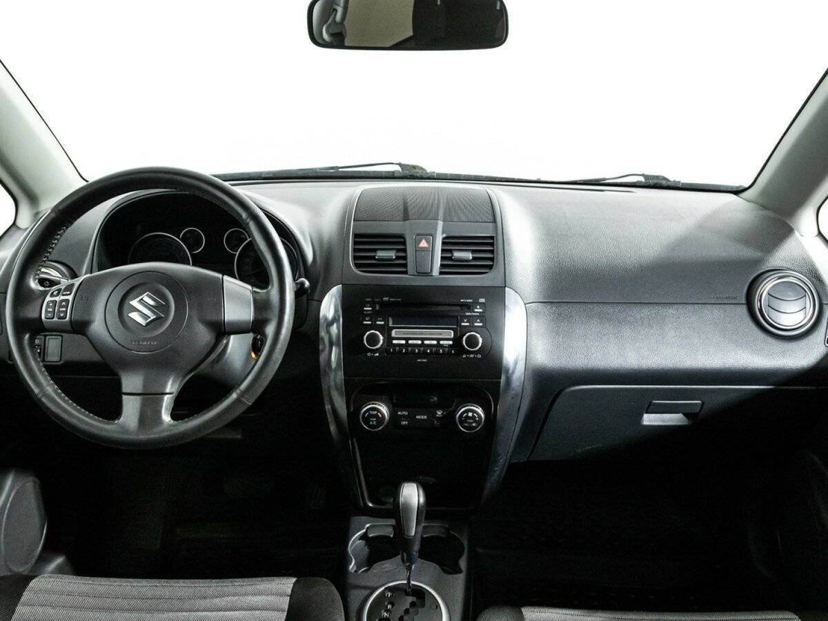 Купить Suzuki SX4 с пробегом. Фото: #12