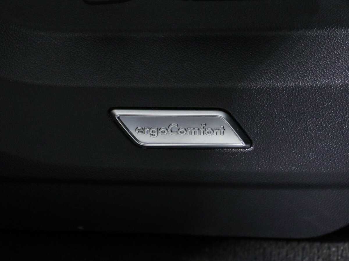 Купить Volkswagen Touareg с пробегом. Фото: #14