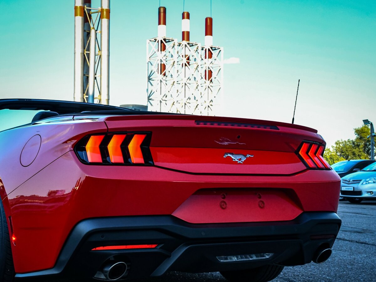 Купить Ford Mustang с пробегом. Фото: #20