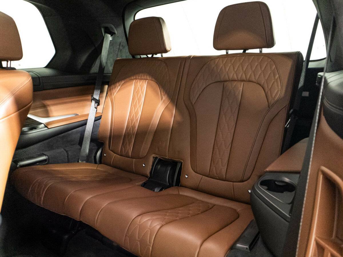 Купить BMW X7 с пробегом. Фото: #22