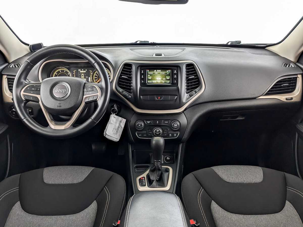 Купить Jeep Cherokee с пробегом. Фото: #13