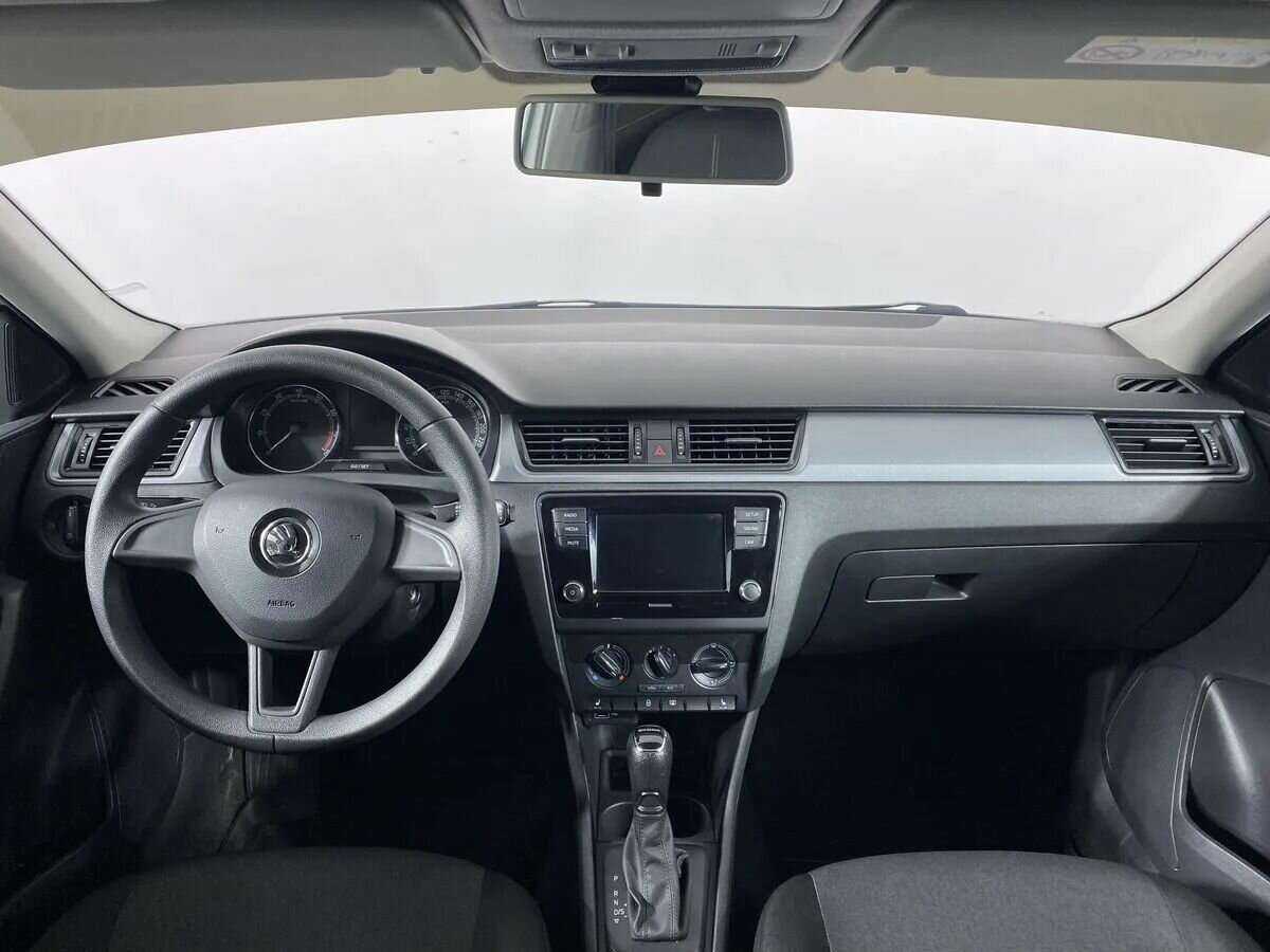 Купить Skoda Rapid с пробегом. Фото: #12