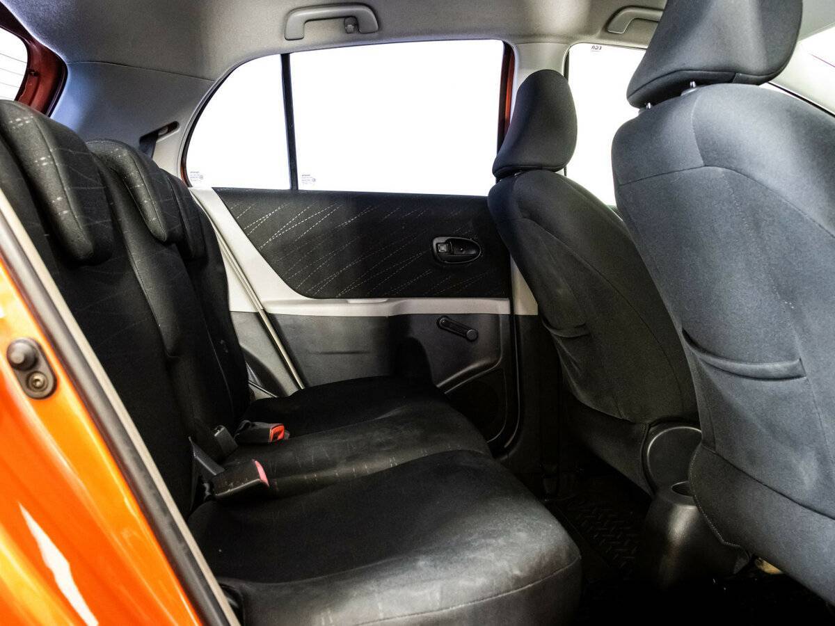 Купить Toyota Yaris с пробегом. Фото: #11
