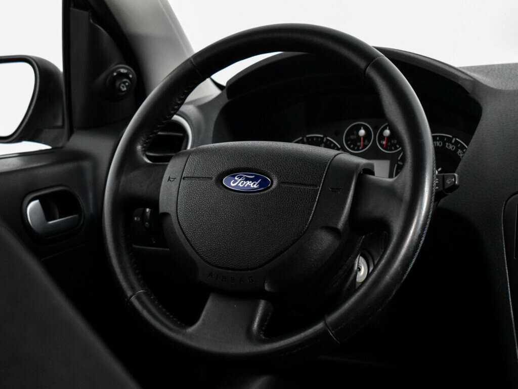 Купить Ford Fusion с пробегом. Фото: #14