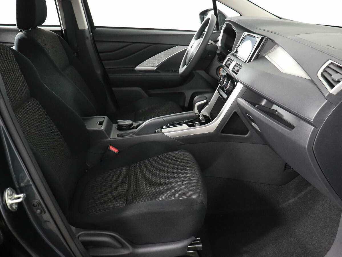 Купить Mitsubishi Xpander с пробегом. Фото: #16