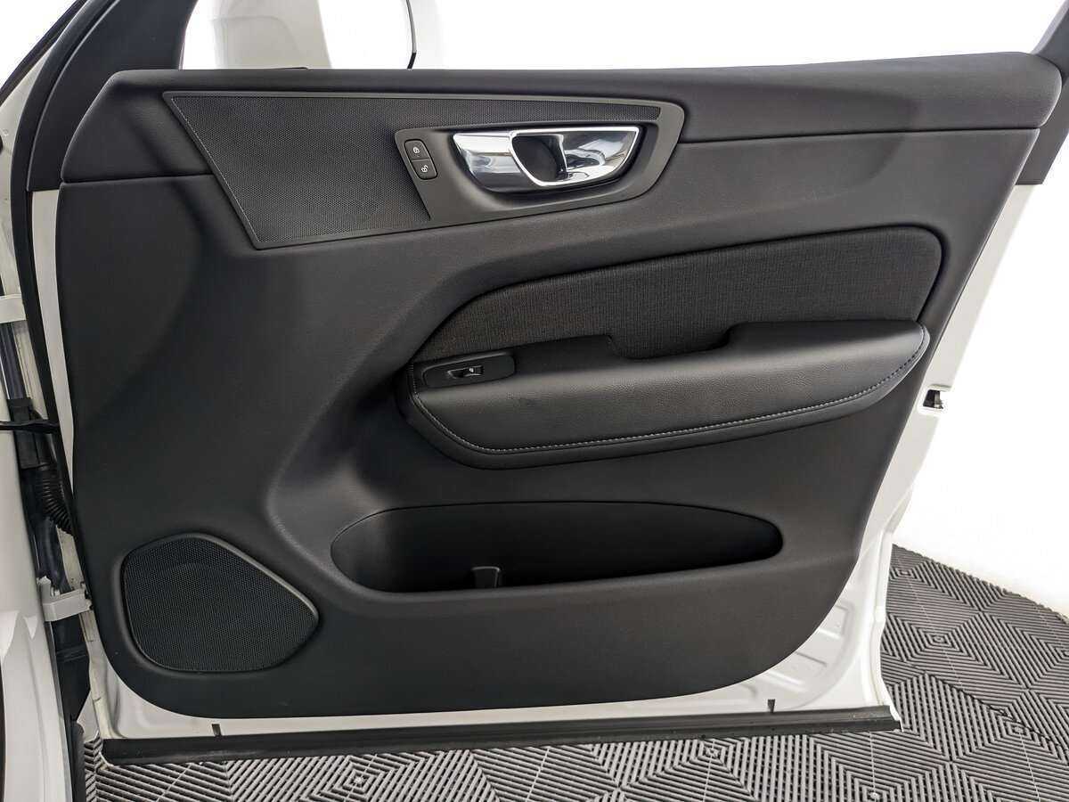 Купить Volvo XC60 с пробегом. Фото: #20