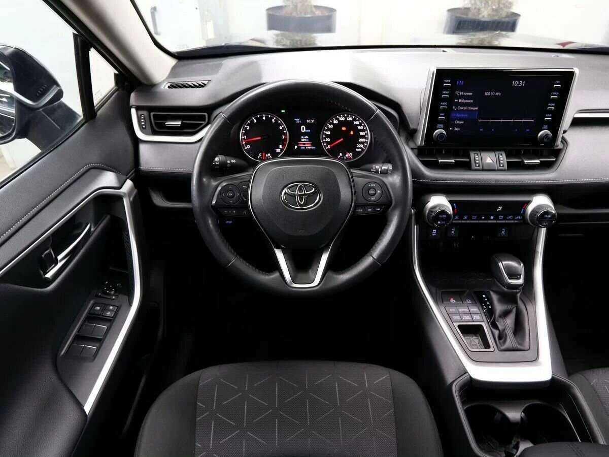 Купить Toyota RAV4 с пробегом. Фото: #11