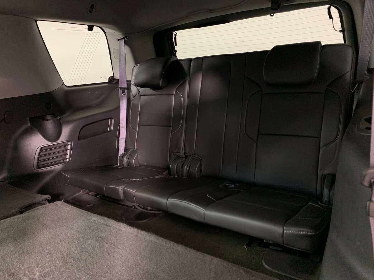 Купить Chevrolet Tahoe с пробегом. Фото: #18