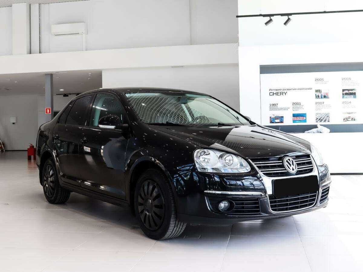 Купить Volkswagen Jetta с пробегом. Фото: #2