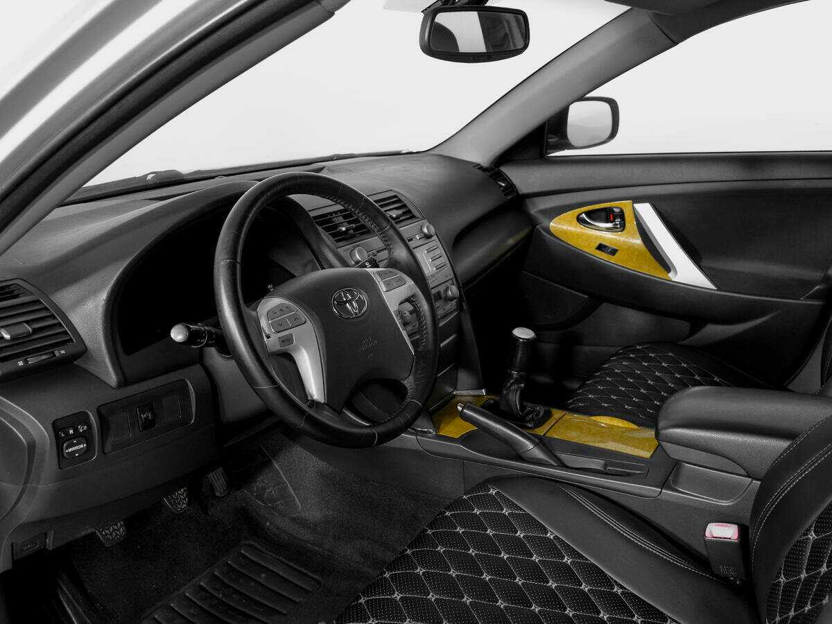 Купить Toyota Camry с пробегом. Фото: #14