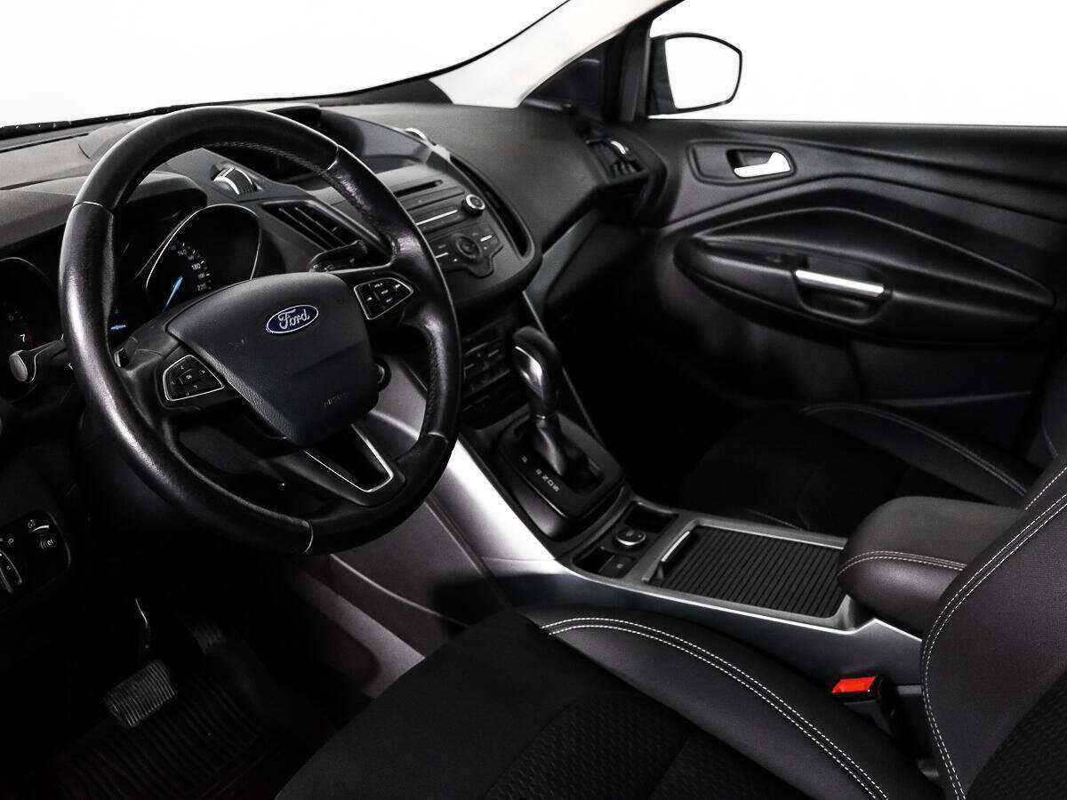 Купить Ford Kuga с пробегом. Фото: #8