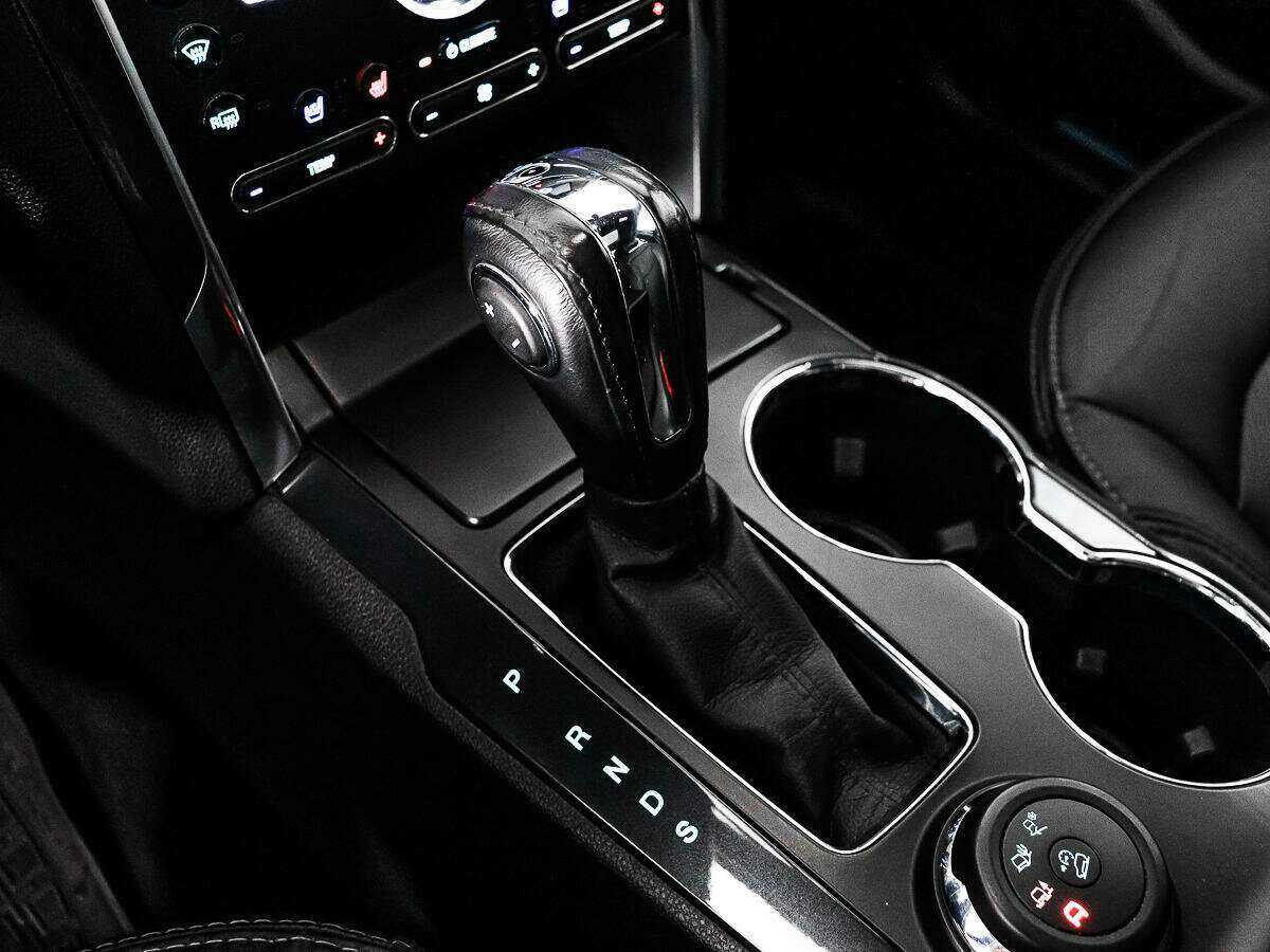 Купить Ford Explorer с пробегом. Фото: #10