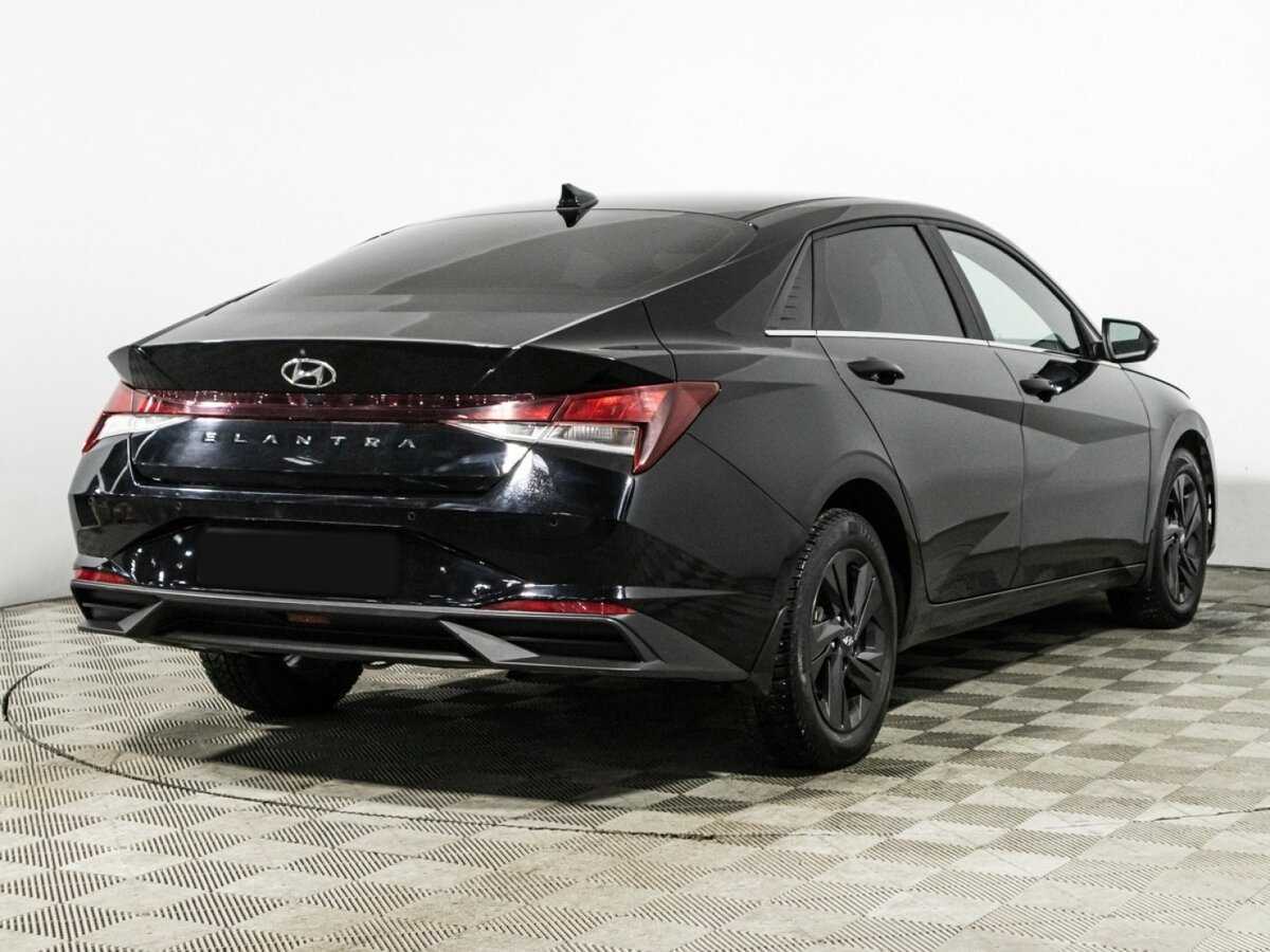 Купить Hyundai Elantra с пробегом. Фото: #4