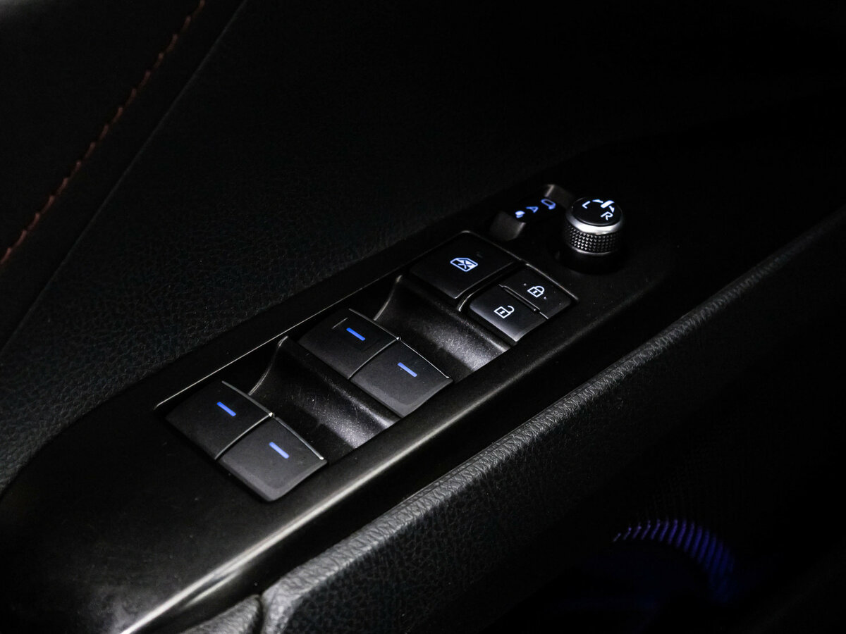 Купить Toyota Camry с пробегом. Фото: #17
