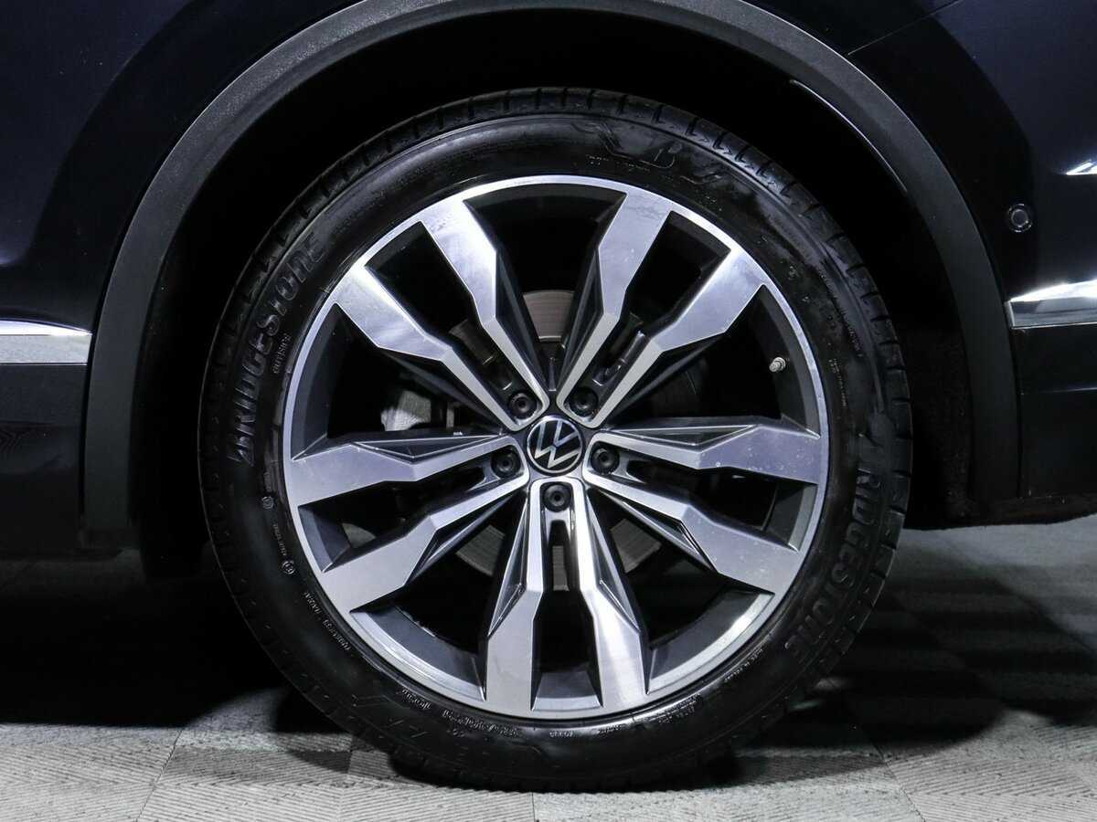 Купить Volkswagen Touareg с пробегом. Фото: #11