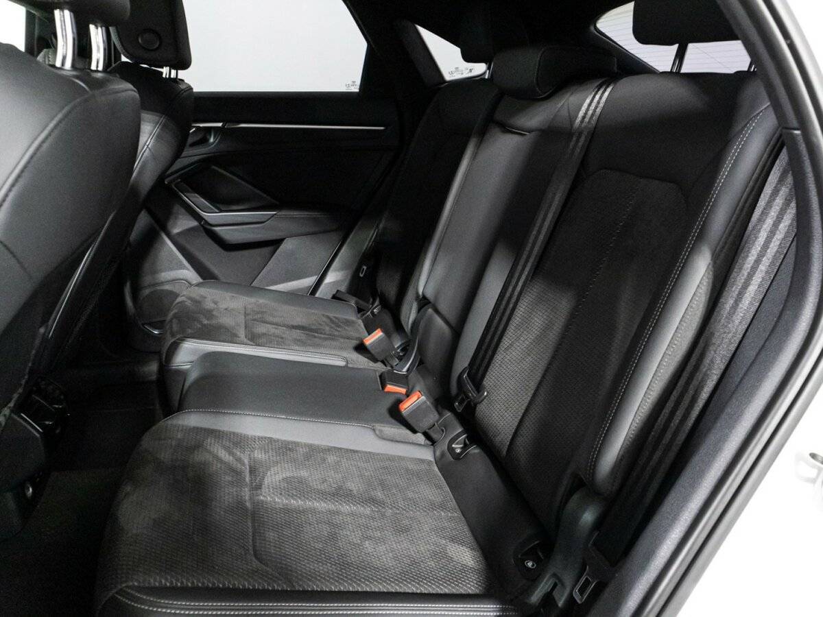 Купить Audi Q3 Sportback с пробегом. Фото: #9